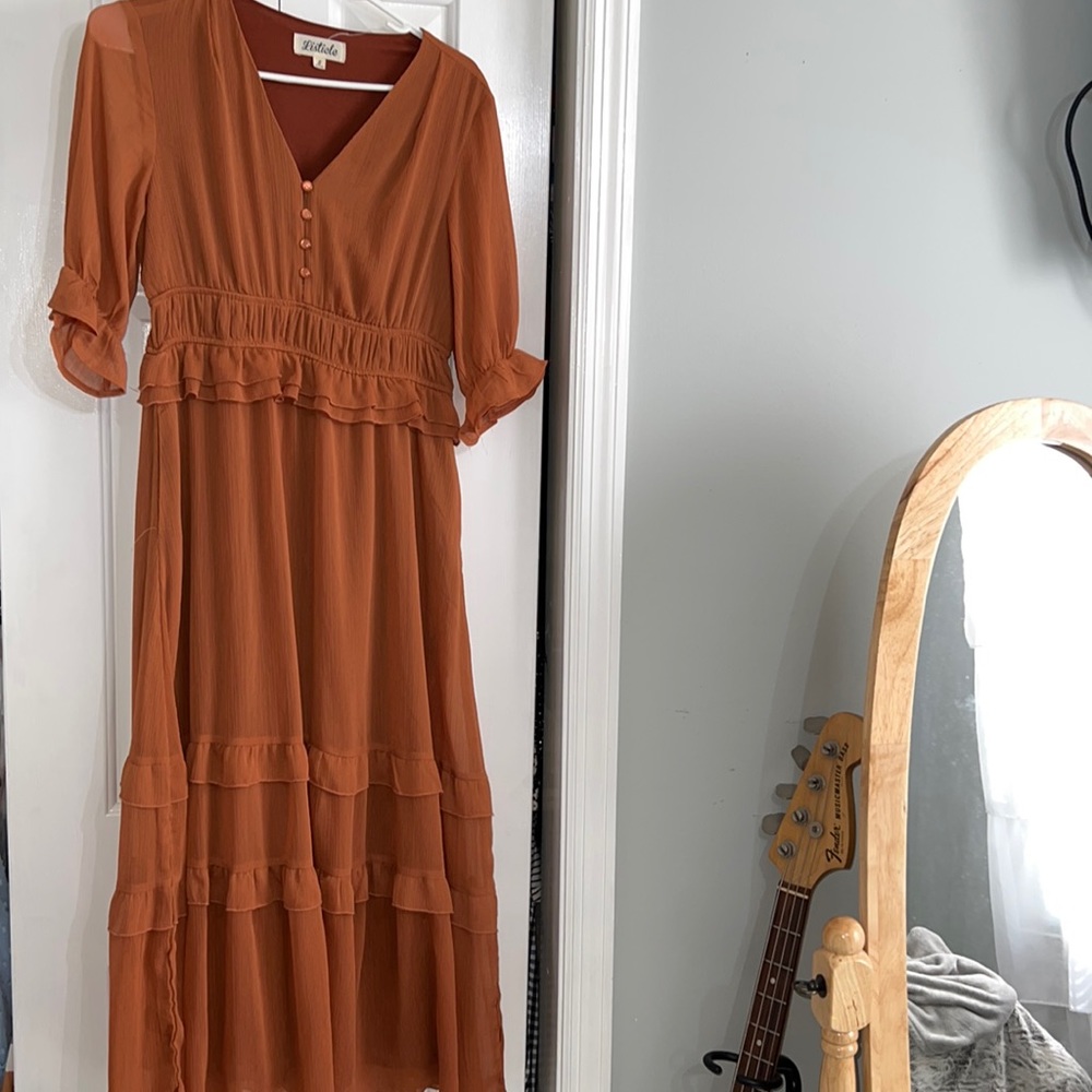 Listicle midi dress